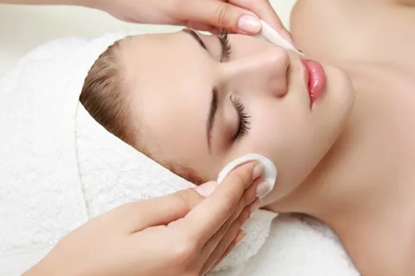 Skin Polish Treatment: How to Get Smooth, Radiant Skin Again